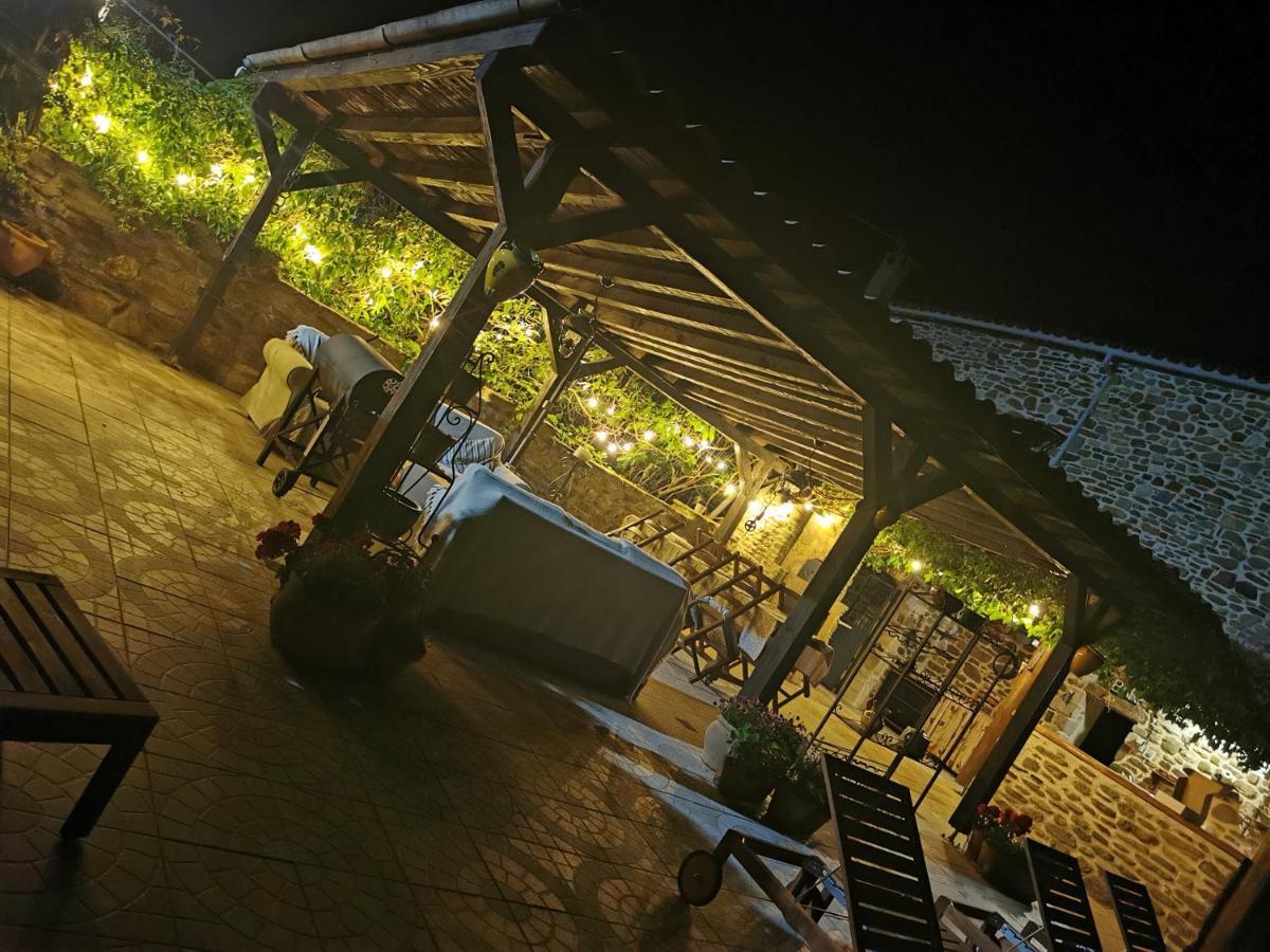 Mes Maisons Gardoises, Two Gites Sleeping 13 With Two Private Pools, Kids Room, Laundry, Disco, Free Wifi, Linen And Dog'S Are Welcome Gagnieres Экстерьер фото